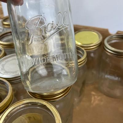 Lot Of Wide Mouth Quart Jars (18) 