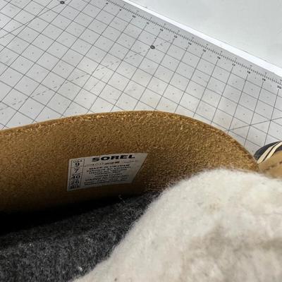 Size 9 Sorel Boots NEW BUT They Squeak As Is