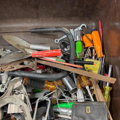 Garage Lot of Stuff TUB 