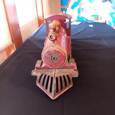 ANTIQUE DAYTON "HILL CLIMBER" PRESSED STEEL FRICTION TOY LOCOMOTIVE & COAL TENDER