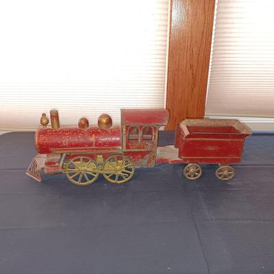 ANTIQUE DAYTON "HILL CLIMBER" PRESSED STEEL FRICTION TOY LOCOMOTIVE & COAL TENDER