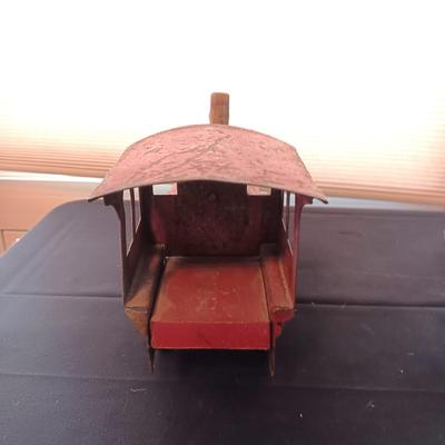 ANTIQUE DAYTON "HILL CLIMBER" PRESSED STEEL FRICTION TOY LOCOMOTIVE & COAL TENDER