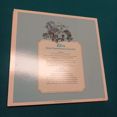 3 ELVIS PRESLEY VINYL RECORD ALBUMS