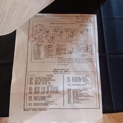 WORKING CORONADO TUBE RADIO