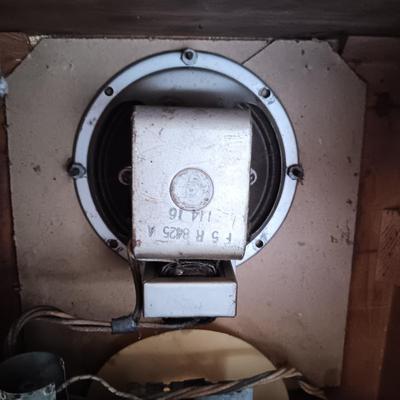 WORKING CORONADO TUBE RADIO