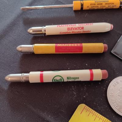 VINTAGE ADVERTISING ITEMS