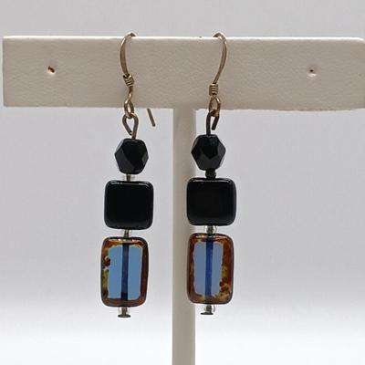 LOT 1: Blue Themed Jewelry - Stone, Glass & Lucite