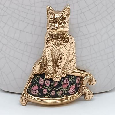 LOT 38: Corday Cameo Locket, W&K Co. 1/4 Gold Shell Locket & More