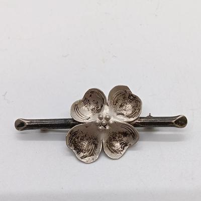 LOT 39: Sterling Silver Collection - Frog Pendant with Gemstones, Sun Shaped Perfume Pendant, Textured Braid Ring & More