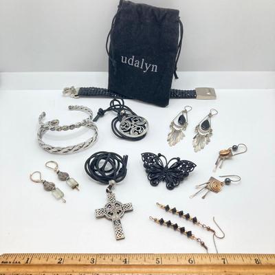 LOT 56: Vintage Fashion Jewelry Collection - Pendant Necklaces, Earrings and Bracelets