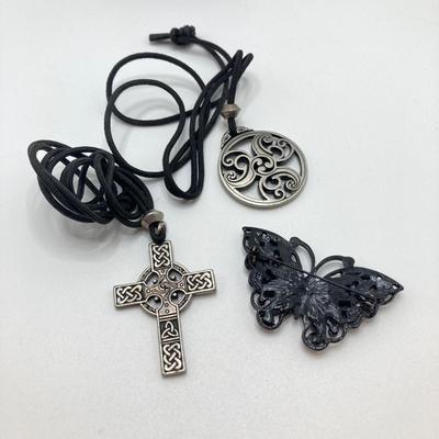 LOT 56: Vintage Fashion Jewelry Collection - Pendant Necklaces, Earrings and Bracelets