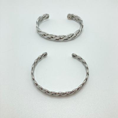 LOT 56: Vintage Fashion Jewelry Collection - Pendant Necklaces, Earrings and Bracelets