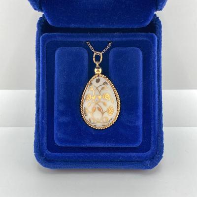 LOT 58: Vintage The Franklin Mint 1978 Easter Egg 24K Gold over Porcelain Lacy Floral Motif Pendant Necklace with Gold Filled Chain