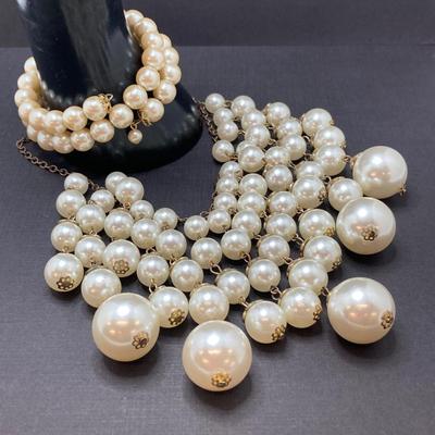 LOT 66: Gorgeous Faux Pearl Statement Necklace with Wrap Bracelet