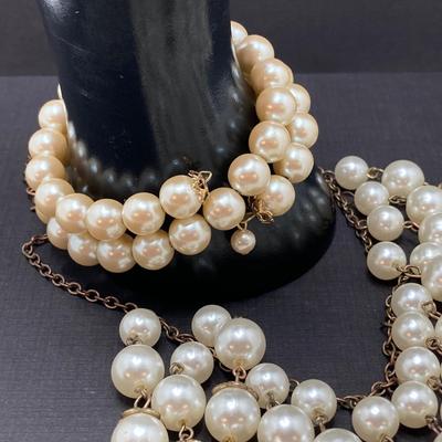 LOT 66: Gorgeous Faux Pearl Statement Necklace with Wrap Bracelet