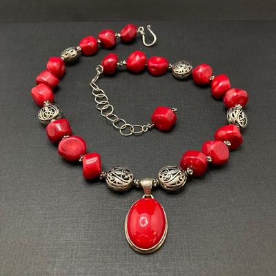 LOT 67: Stunning Vintage Artisan Red Coral / Sterling Pendant Necklace