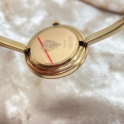 LOT 68: Beautiful Swiss Gucci Timepiece / Watch with Interchangeable Bezels in Original Box (NIB)