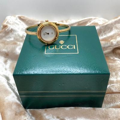 LOT 68: Beautiful Swiss Gucci Timepiece / Watch with Interchangeable Bezels in Original Box (NIB)