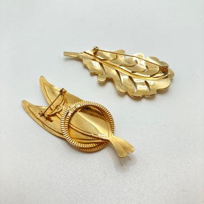 LOT 70: Gorgeous Gold Tone Brooches / Pins