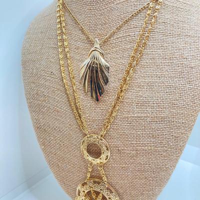 LOT 73: Collection of Vintage Gold Tone Pendant / Statement Necklaces