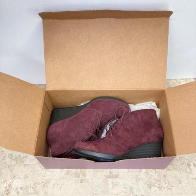 LOT 74: Burgundy Sporto (Holly) Sz 7.5M and Clarks Suede Wedge Ankle Boots Sz 7.5M