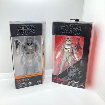 LOT 75: Collection of Three Star Wars Figurines in Original Boxes - Imperial Hovertank Drriver, New Republic Droid and At-At Driver