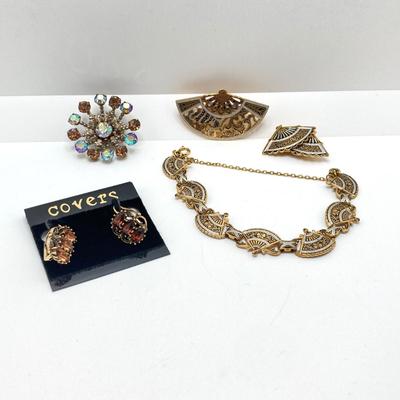 LOT 77: Beautiful Collection of Vintage Jewelry - Damascene Three Piece Set, Brooch and Gold Tone Earrings