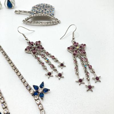 LOT 79: Rhinestone Collection - Necklace, Earrings, Magician Hat and Brooches / Pins