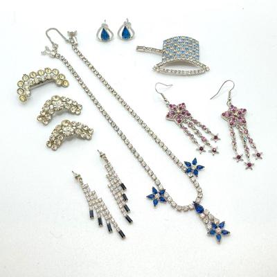 LOT 79: Rhinestone Collection - Necklace, Earrings, Magician Hat and Brooches / Pins