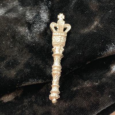 LOT 80: Vintage Brooch / Pin Collection - Silver Tone, Coro, Rhinestone and More