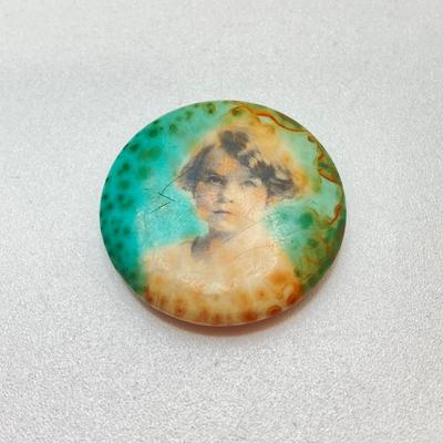 LOT 81: Vintage Jewelry Collection - Sterling Silver Bracelet / Earrings, Sweater Pin, Mercury Dime Cut-out Earrings / Pin and More