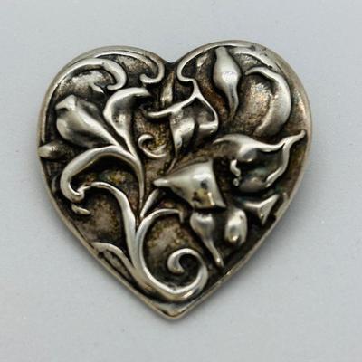 LOT 85: Sterling Silver 925 Embossed Floral Design Brooch