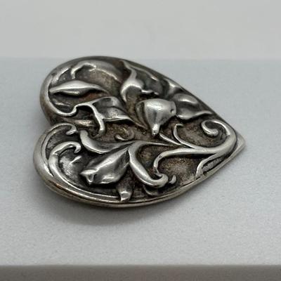 LOT 85: Sterling Silver 925 Embossed Floral Design Brooch