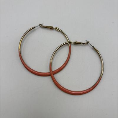 LOT 93: Fashion Jewelry Collection: Two Sisters, Jones New York, Brooches, Earrings