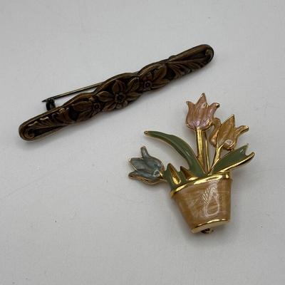 LOT 93: Fashion Jewelry Collection: Two Sisters, Jones New York, Brooches, Earrings