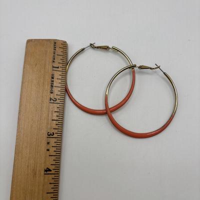 LOT 93: Fashion Jewelry Collection: Two Sisters, Jones New York, Brooches, Earrings