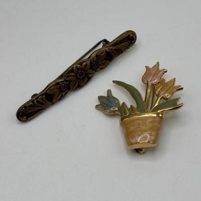 LOT 93: Fashion Jewelry Collection: Two Sisters, Jones New York, Brooches, Earrings