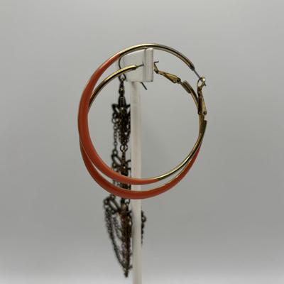 LOT 93: Fashion Jewelry Collection: Two Sisters, Jones New York, Brooches, Earrings