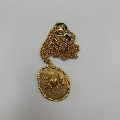 LOT 96: Vintage Pendant/Necklace Collection: Trifari Pisces Etched Glass Zodiac, Barbados Cut-out Coin, Gold/Silver Tone Pisces Zodiac...