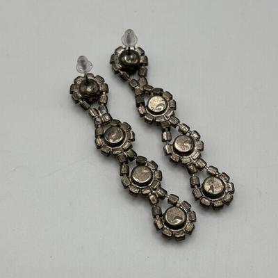 LOT 97: Vintage Crystal/Rhinestone Jewelry Collection