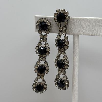 LOT 97: Vintage Crystal/Rhinestone Jewelry Collection