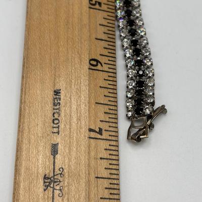 LOT 97: Vintage Crystal/Rhinestone Jewelry Collection