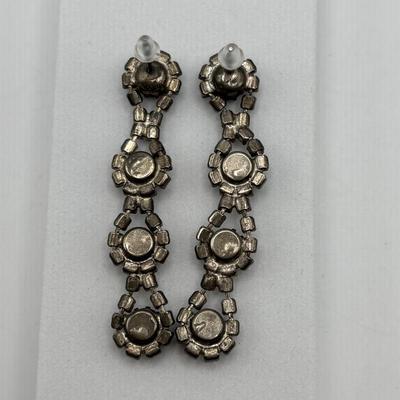 LOT 97: Vintage Crystal/Rhinestone Jewelry Collection