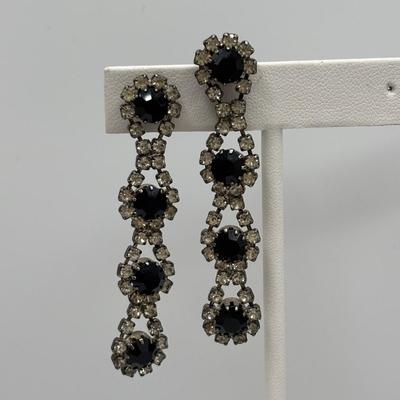 LOT 97: Vintage Crystal/Rhinestone Jewelry Collection