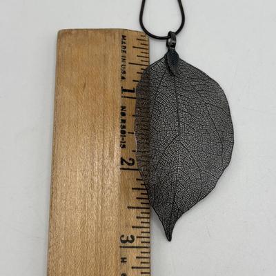 LOT 98: Delicate Beaded Necklaces/Chokes, Filigree Leaf Pendant & More