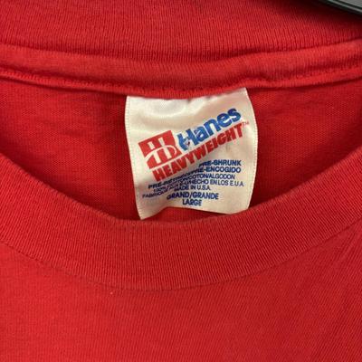 LOT 102: Vintage Sport Team T-Shirts: Philadelphia Eagles, Flyers, 76er, Super Bowl