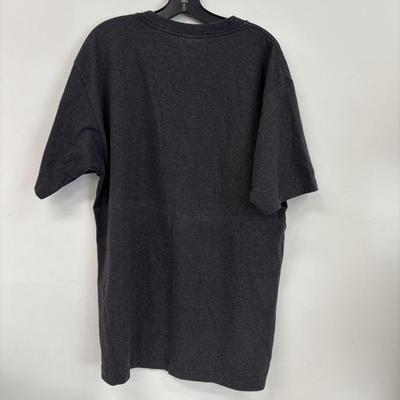 LOT 102: Vintage Sport Team T-Shirts: Philadelphia Eagles, Flyers, 76er, Super Bowl