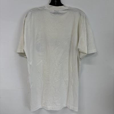 LOT 102: Vintage Sport Team T-Shirts: Philadelphia Eagles, Flyers, 76er, Super Bowl