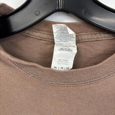 LOT 102: Vintage Sport Team T-Shirts: Philadelphia Eagles, Flyers, 76er, Super Bowl