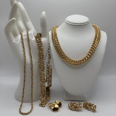 LOT 110: Vintage Gold Tone Monet Fashion Jewelry Collection